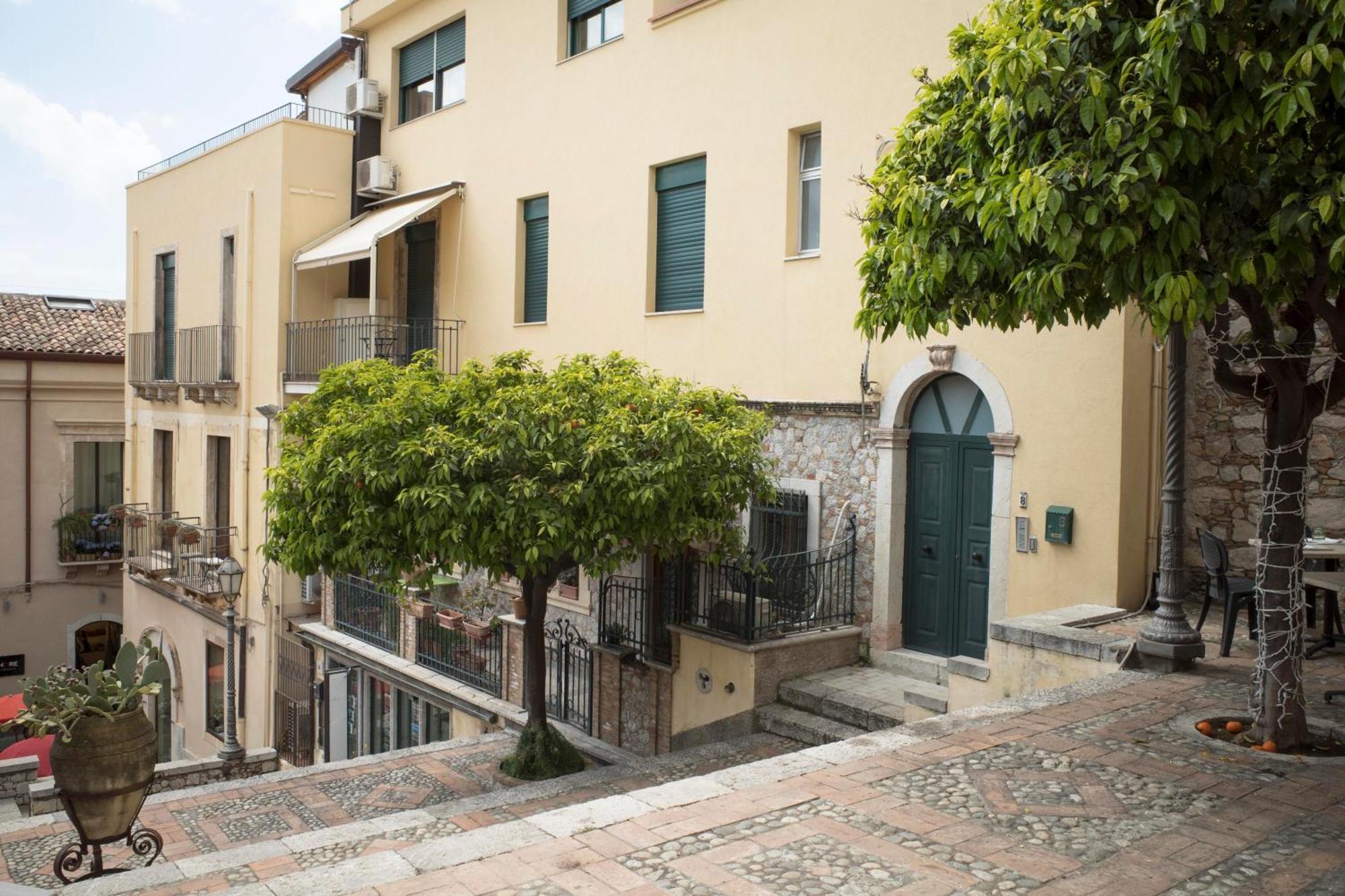 Salita Ciampoli - Attico Sul Corso Taormine